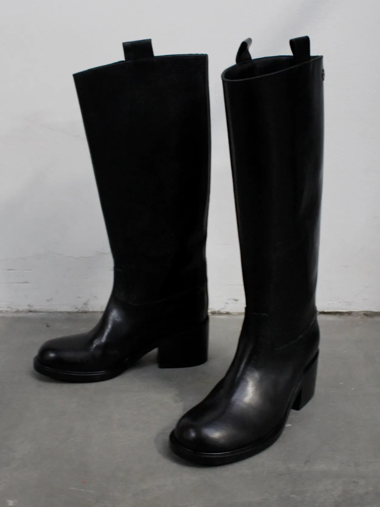 A.F. Vandevorst Black Beauty classic riding boots with pink diamond cross (39) — pair 10/12