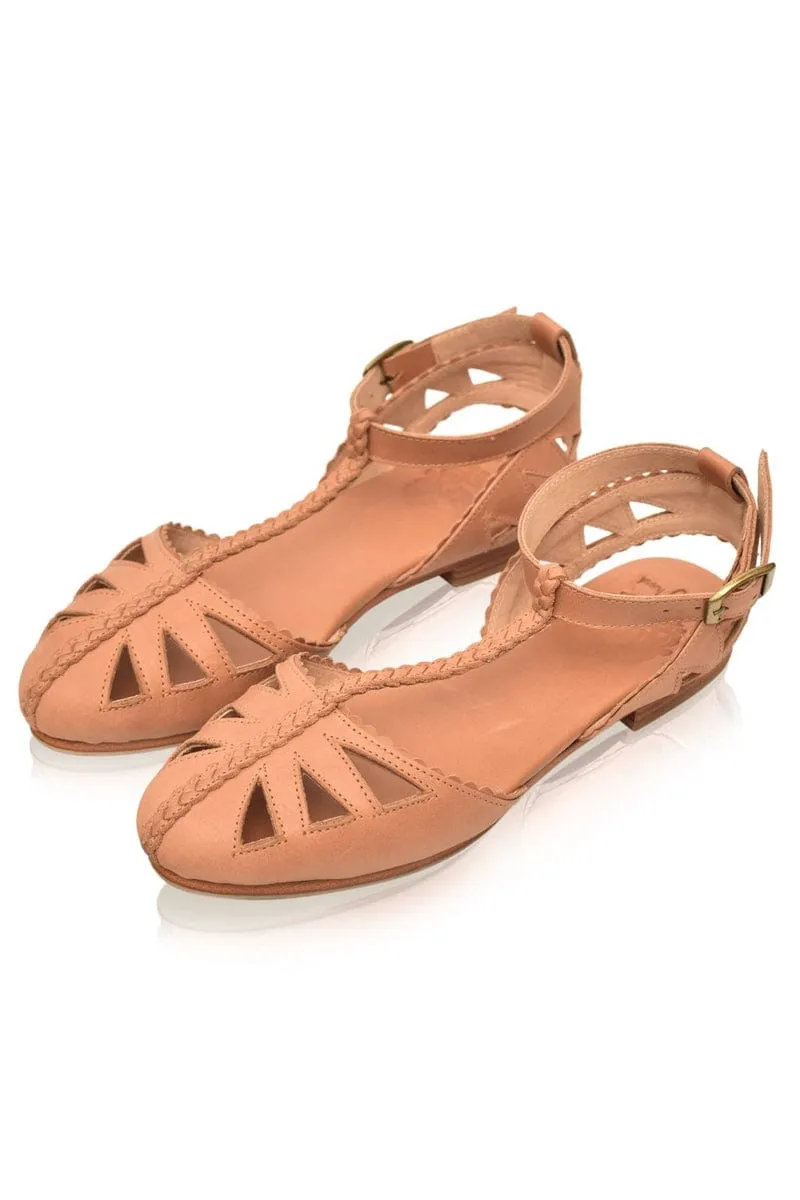 Bounty T-strap Leather Sandals in Vintage Beige