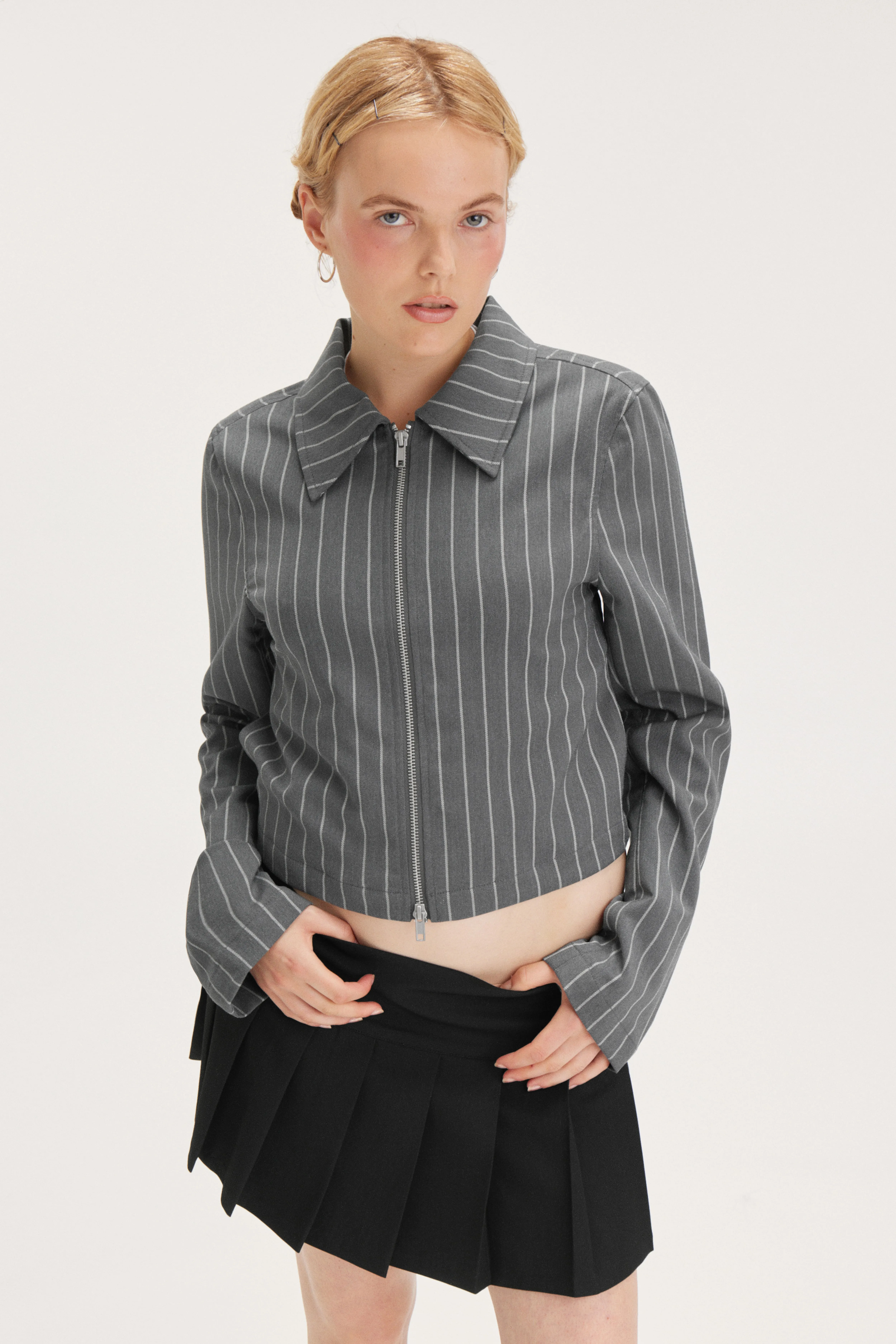 Cropped Suiting Jacket - Long sleeve - Cropped - Dark Grey Stripe - Ladies | H&M GB