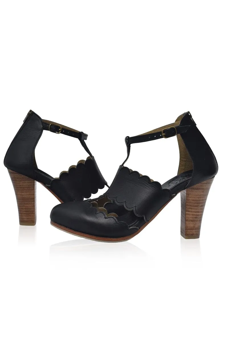 Incognito Leather Heels in Black