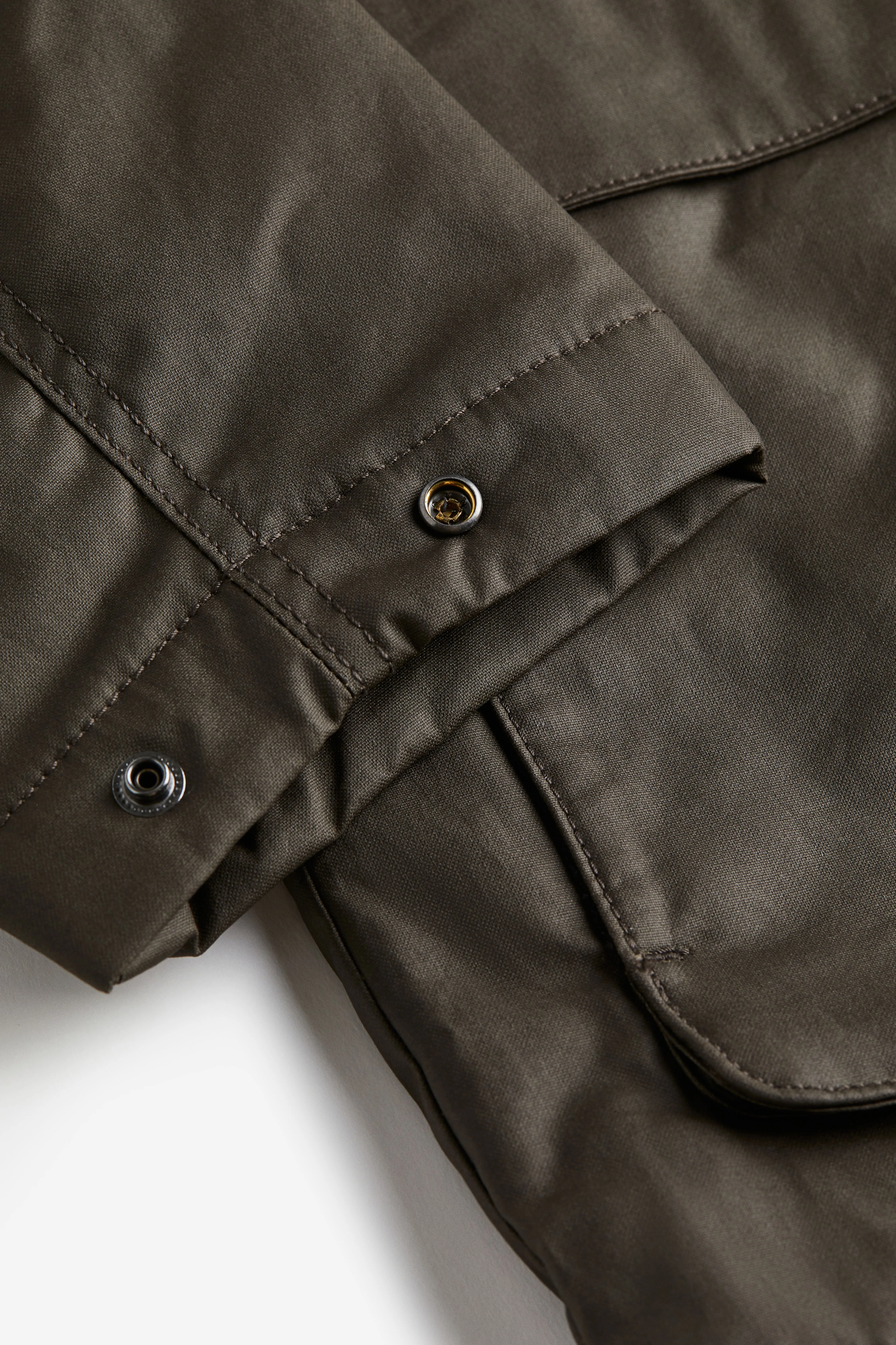 Loose Fit Water-repellent canvas jacket - Long sleeve - Regular length - Dark khaki green - Men | H&M GB