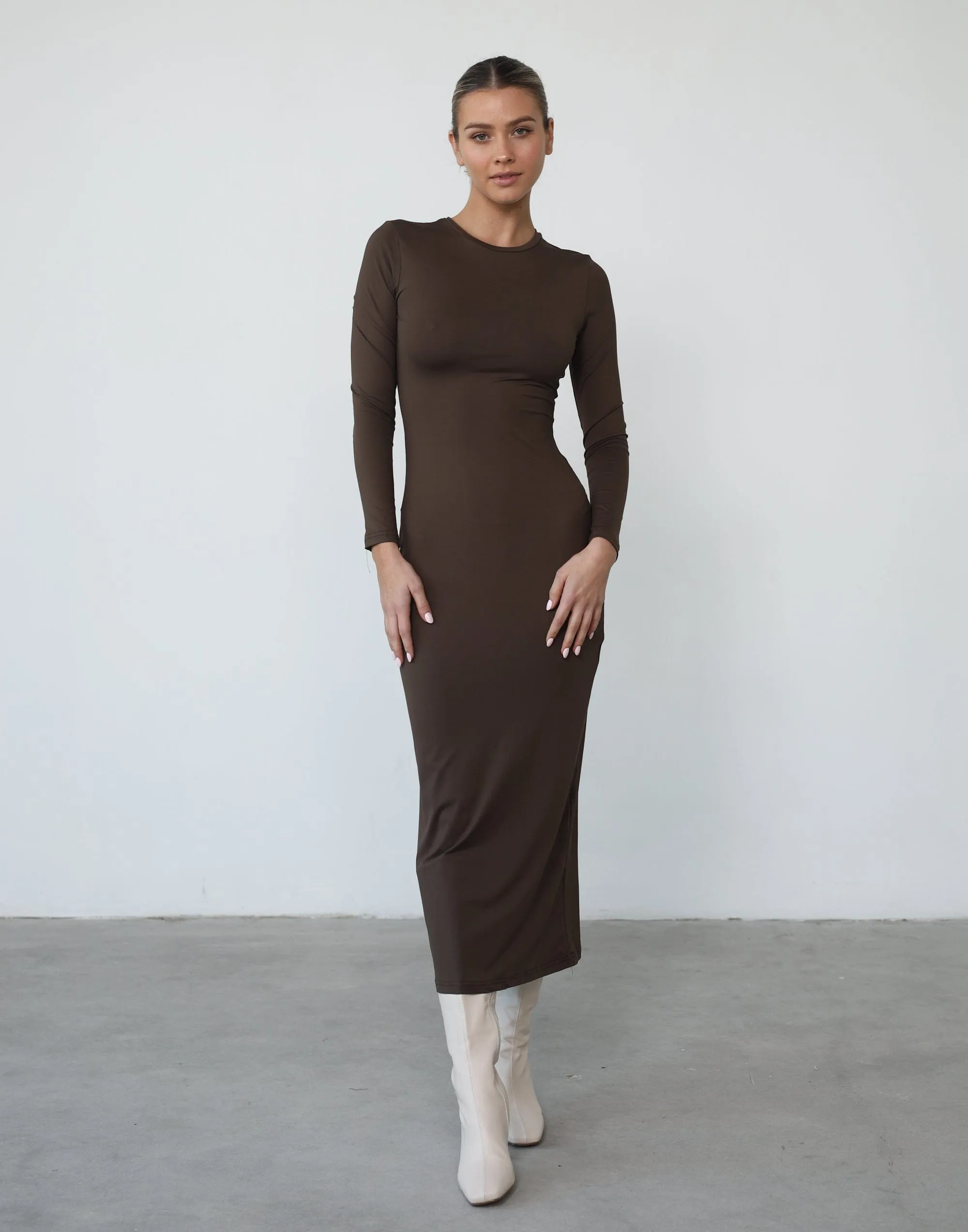 Shontae Long Sleeve Maxi Dress (Brown)