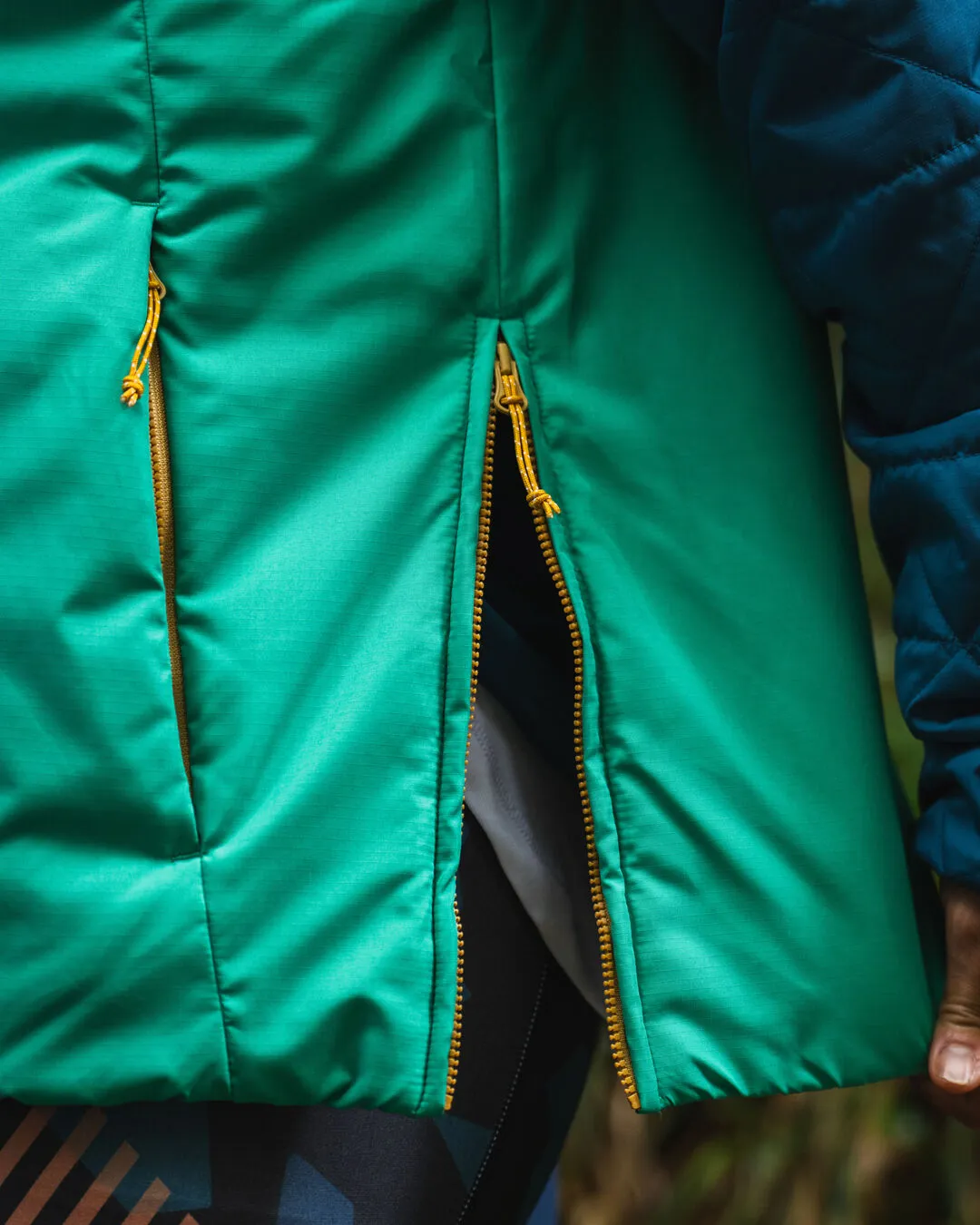 Trace Recycled Thermore Insulated Jacket - Corsair Blue/ Jungle Green