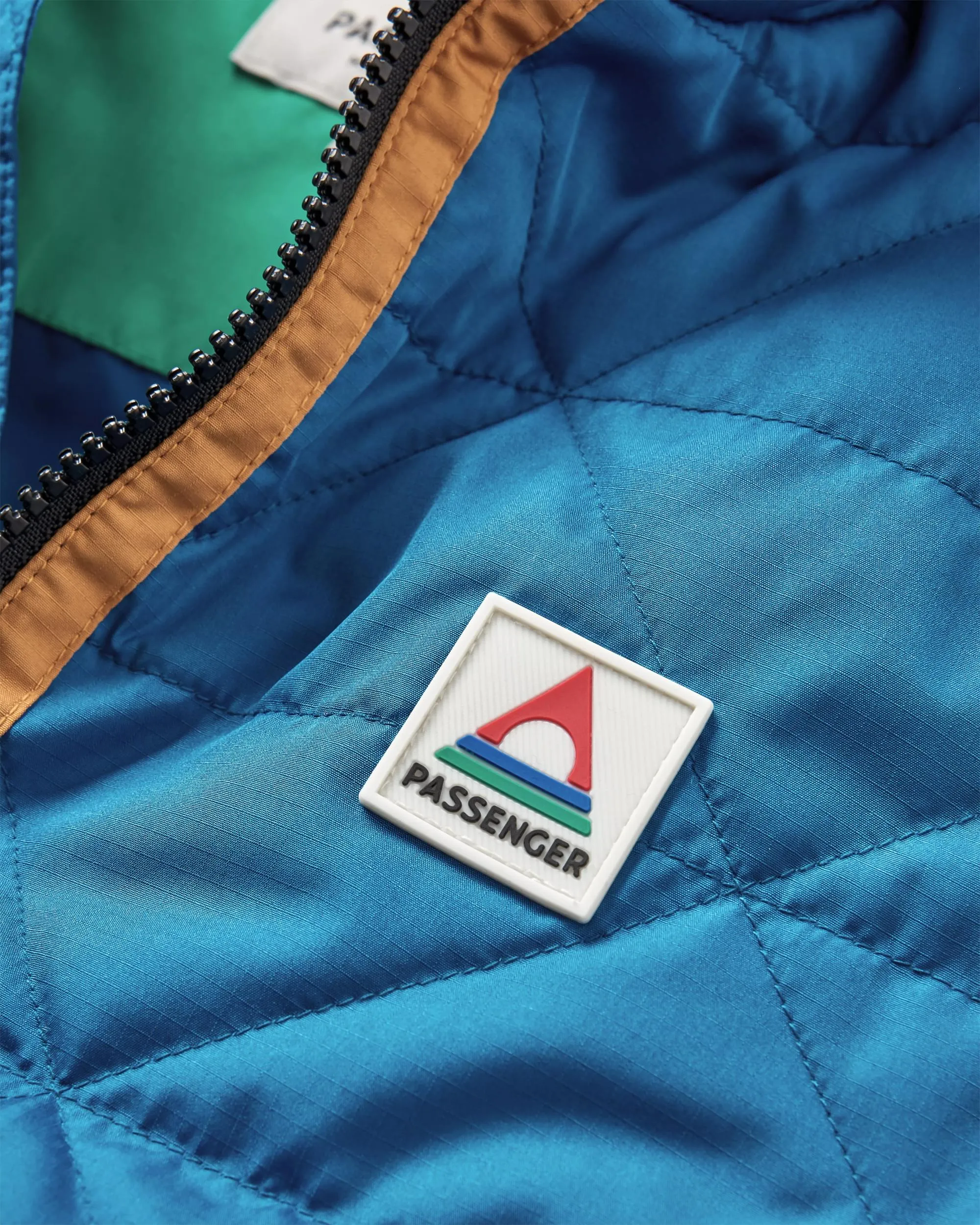 Trace Recycled Thermore Insulated Jacket - Corsair Blue/ Jungle Green