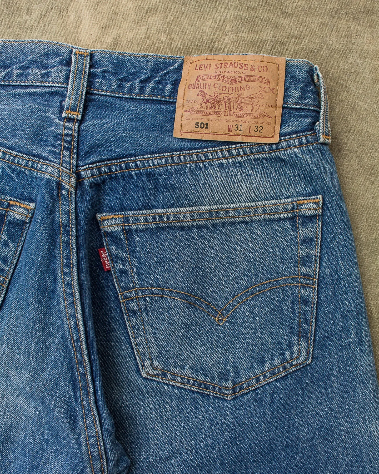 Vintage 1990's Made in USA Levi's 501 Jeans W 31 / L 32